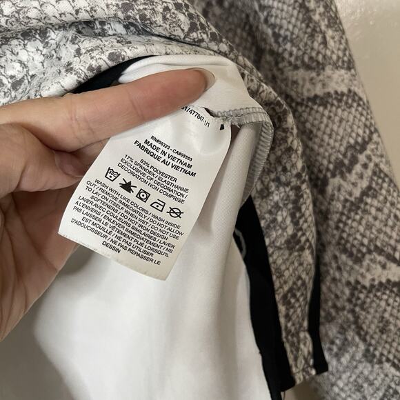 NIKE white python long sleeve bodysuit half zip size small - Picture 8 of 8